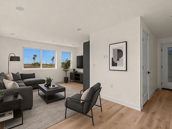4th image of 3316 Luna Ave #2