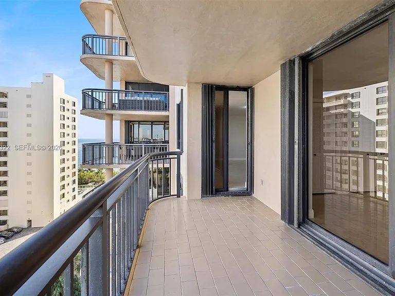10175 Collins Ave #907 — Photo 18