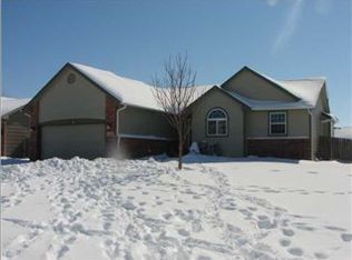 2414 N Rutgers Ct, Wichita, KS 67205