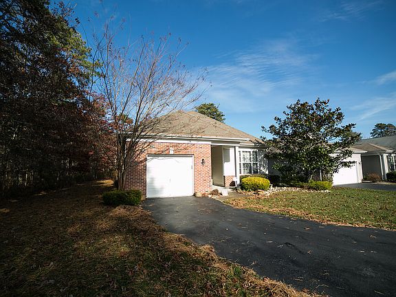 5th image of 101 Haverhill Ct