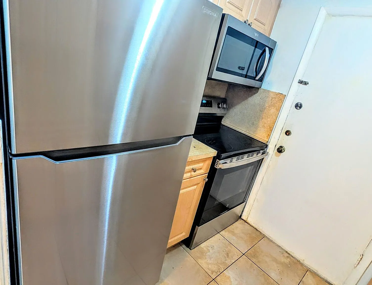 1 bed, 1.0 bath, 604 sqft, $1,595 — Photo 2