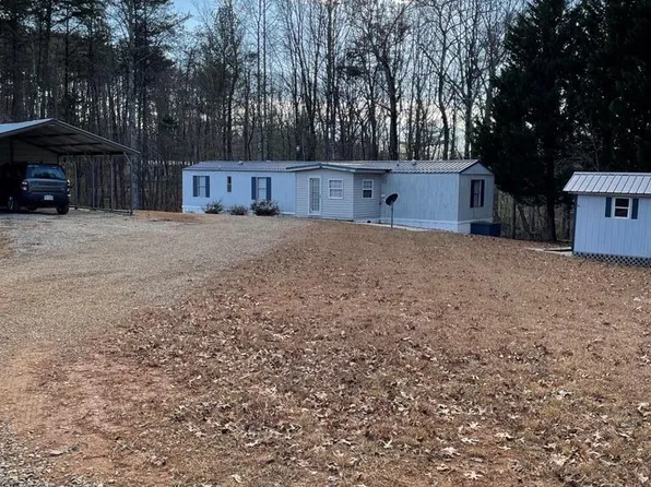 292 Buck Run Dr, Critz, VA 24082