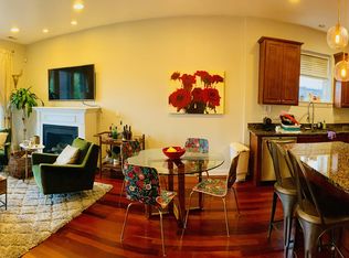 3443 W Belmont Ave #2E, Chicago, IL 60618