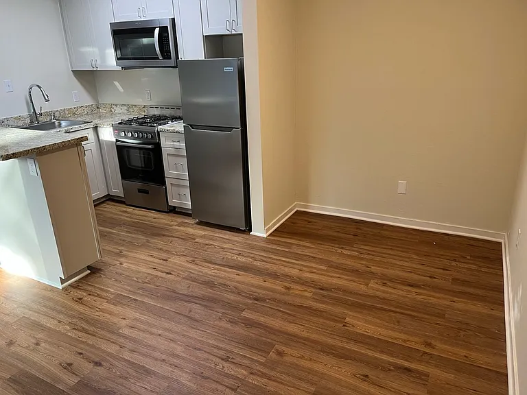 101 Broderick St #103 — Photo 8