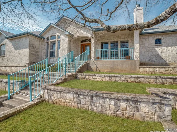 8913 FOX BRIAR LN, Boerne, TX 78006