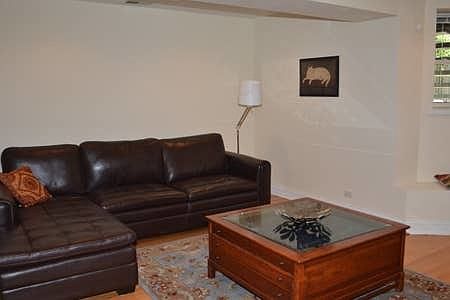 5th image of 902 N Wolcott Ave #G