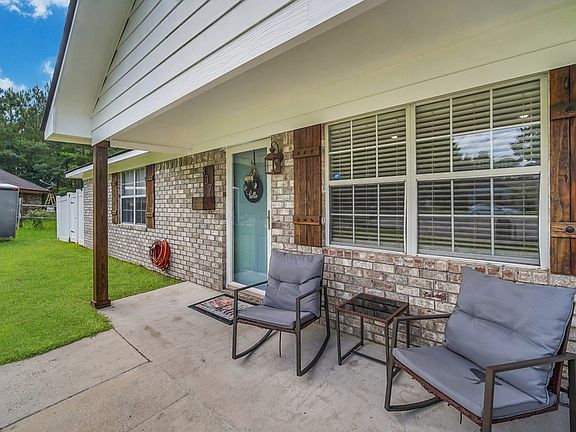 4th image of 337 Sheila Dr