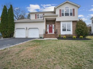 3 Orchard Ct, Montclair, NJ 07042