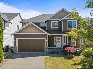 1208 Goldfinch Ave SW, Orting, WA 98360