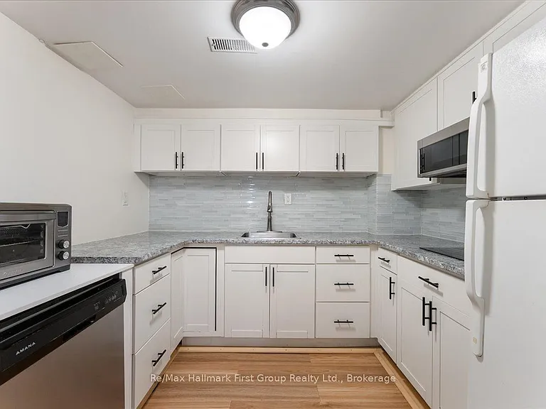 121 Ribblesdale Dr — Photo 10