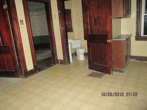 3rd image of 178 Burbridge Ave