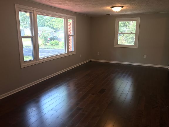 2nd image of 2114 Greengold St