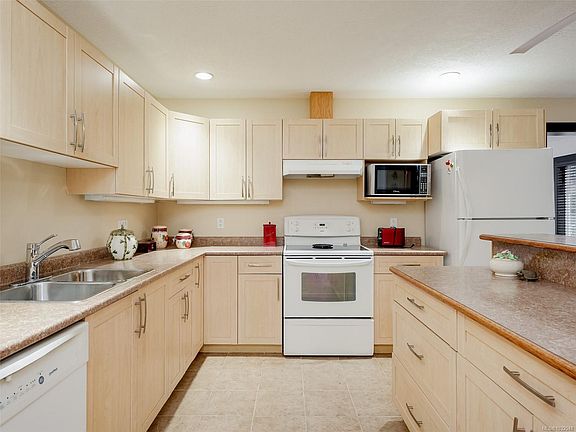 4th image of 9907 Galaran Rd