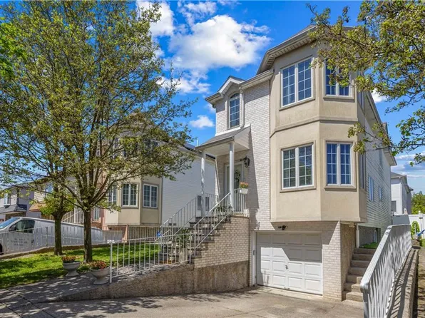 7 Hank Pl, Staten Island, NY 10309