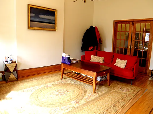 Rented by Vespa Properties Group | media 7