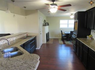 826 W 19th St, Portales, NM 88130