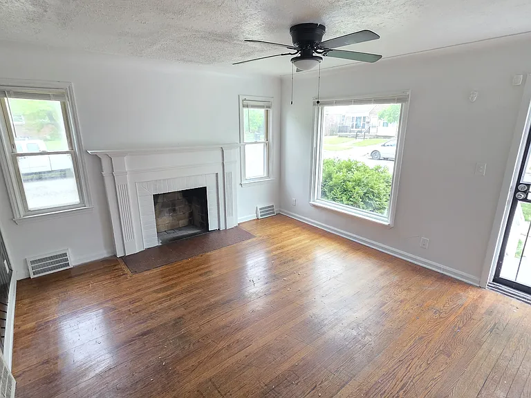 9309 Whitcomb St — Photo 21