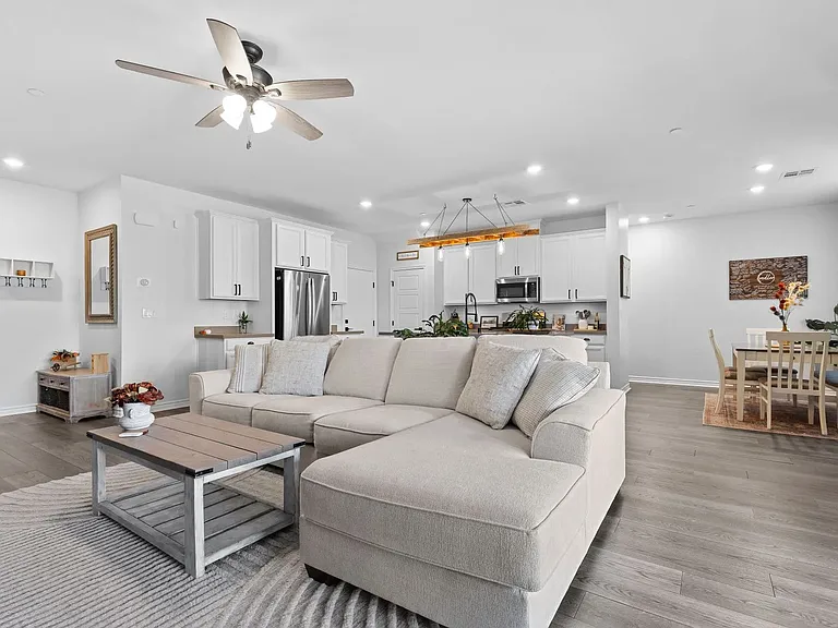 8866 Sasquatch Run Ave — Photo 4