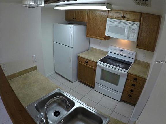 2nd image of 1017 Monroe Ave