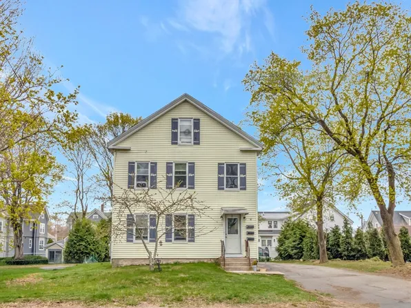 39 Church St, Mansfield, MA 02048
