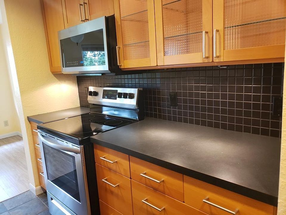 new appliances, new fridge, new oven, new microwave, newly added dishwasher