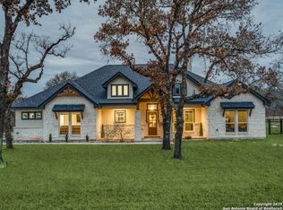 164 Crescent Rdg, Adkins, TX 78101