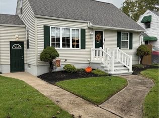 4 Boardman Rd, Lackawanna, NY 14218