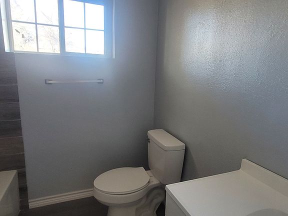 5th image of 1514 Stubbs St