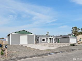 1215 195th Street, Long Beach, WA 98631