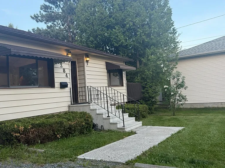 Brenda Dr — Photo 18
