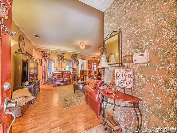 3rd image of 654 Cypressgreen Dr