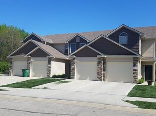 2172 SW Timbertrace Ln, Lees Summit, MO 64082