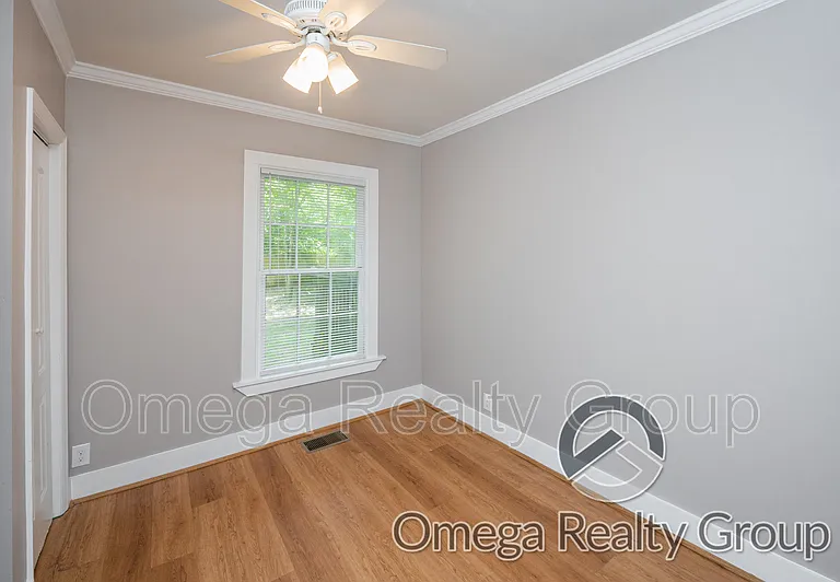 2104 Yancey Ave — Photo 18