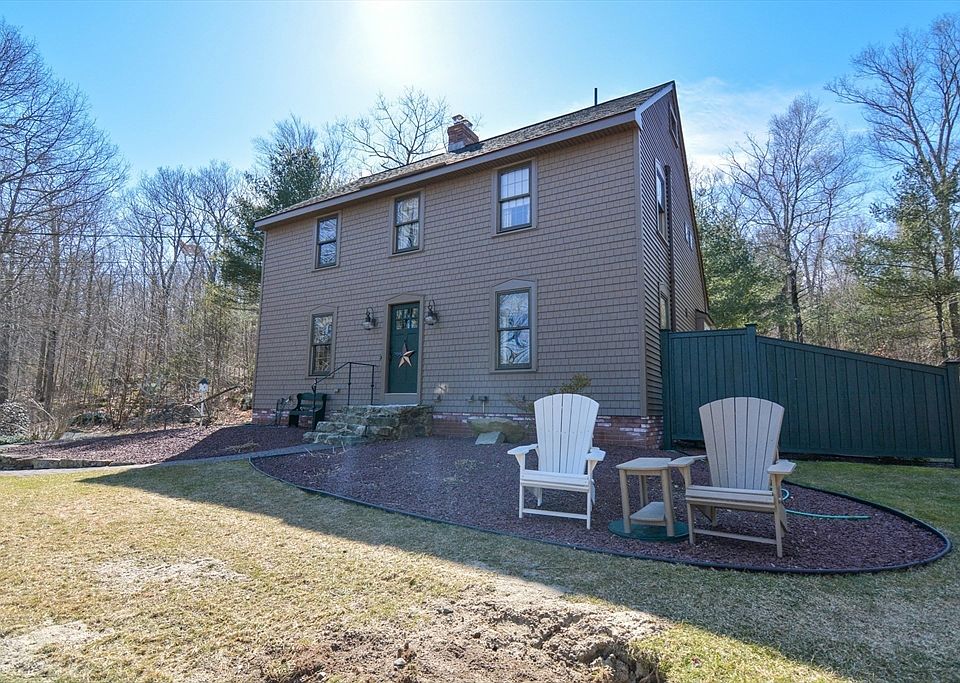 187 Blackstone St, Mendon, MA 01756 Zillow