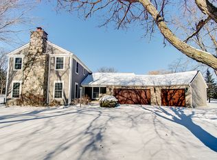 11 Aberdeen Rd, Hawthorn Woods, IL 60047