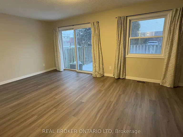 457 Wilkins St — Photo 16