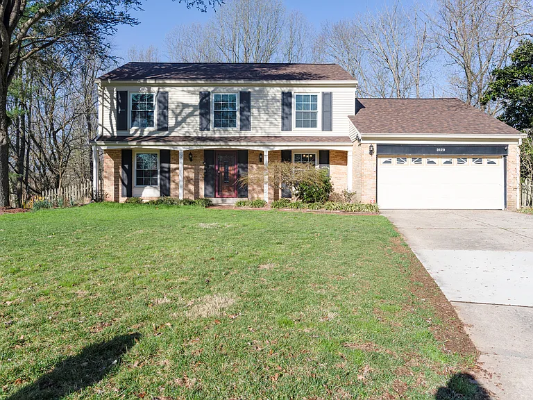 9129 Wandering Trail Dr — Photo 1