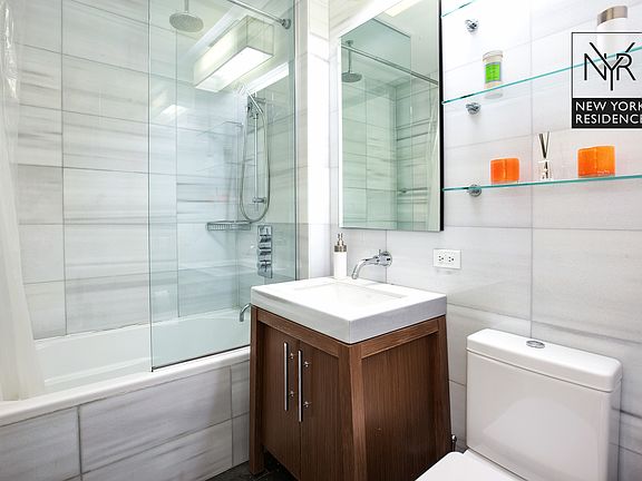 4th image of 88 Greenwich St APT 1311