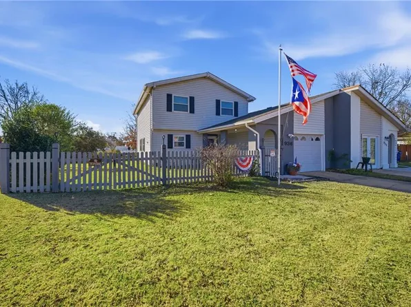 936 Fern Ridge Rd, Virginia Beach, VA 23452
