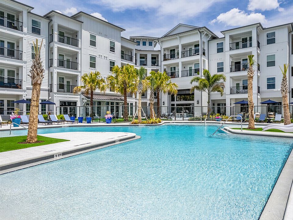 Rowan Pointe