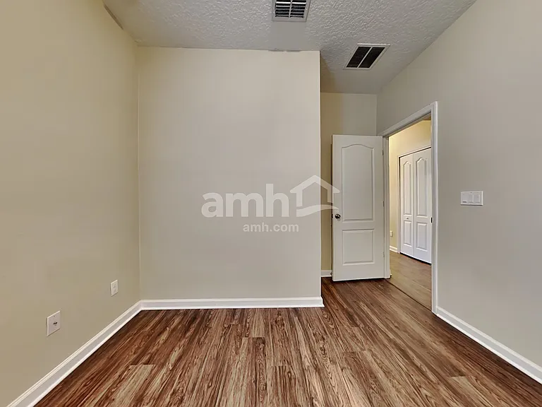 475 Hefferon Dr — Photo 14