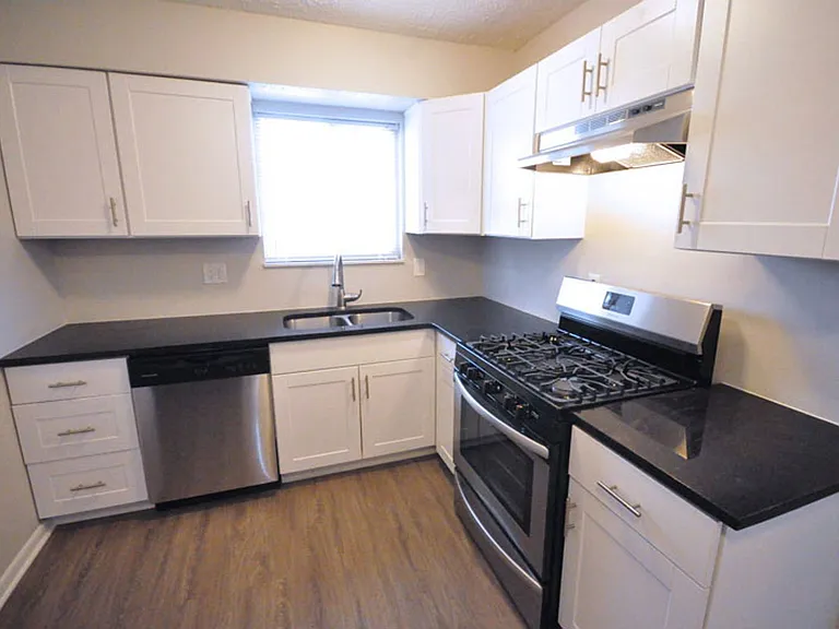 1304 Courtland Ave #C — Photo 6