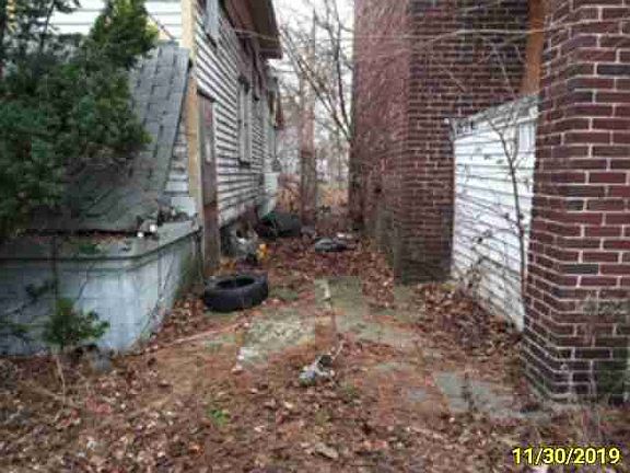 2239 Cortland