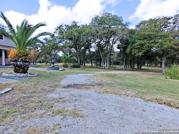 3rd image of 2003 Bentwood Dr