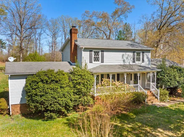 1365 Spotswood Dr, Locust Grove, VA 22508