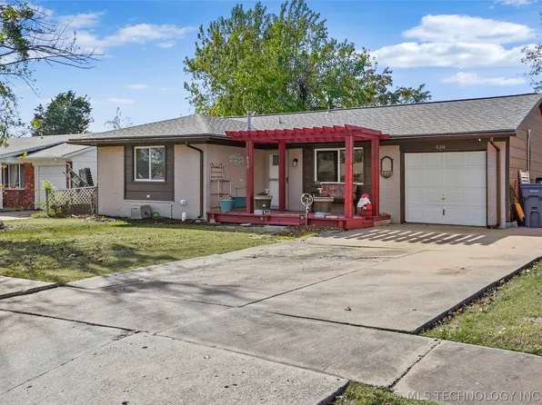 420 S Hickory Pl, Broken Arrow, OK 74012
