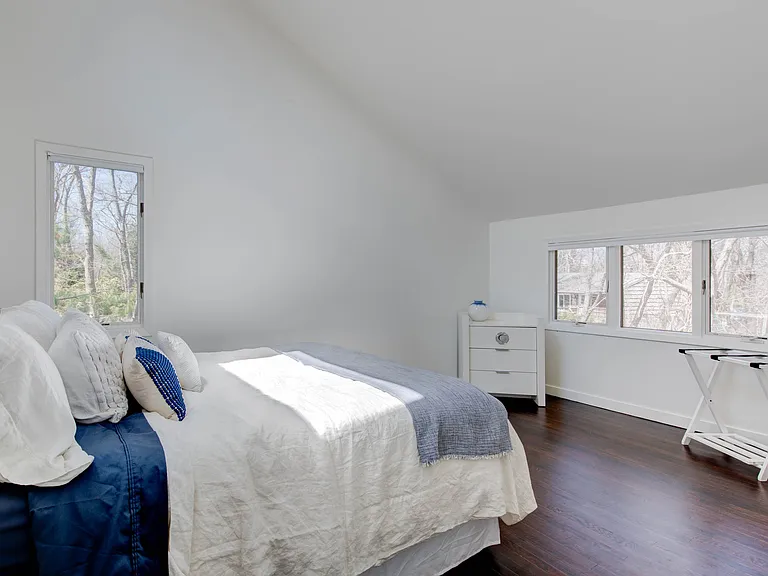 35 Gardiners Ln — Photo 14