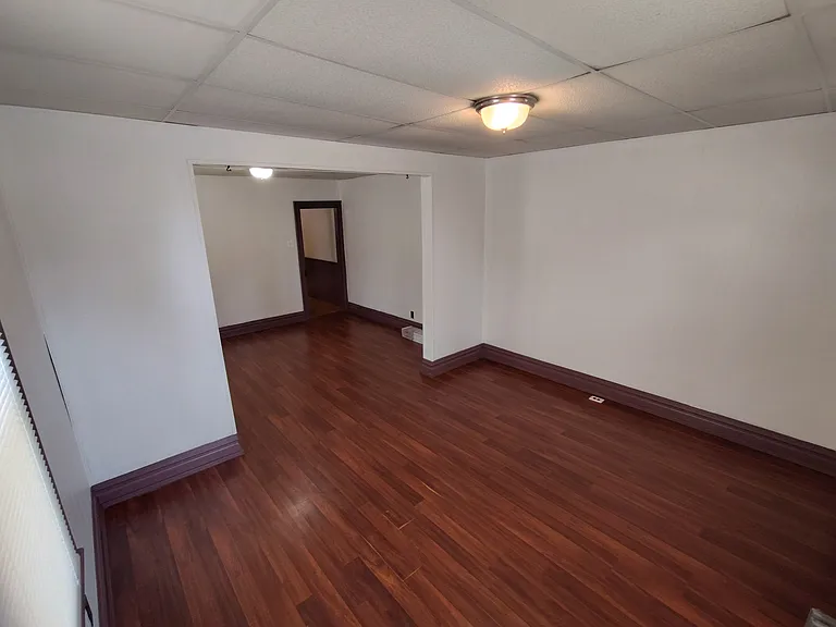 401 1/2 Frederick St — Photo 5