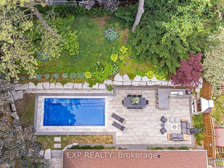 1410 Petrie Way — Photo 43