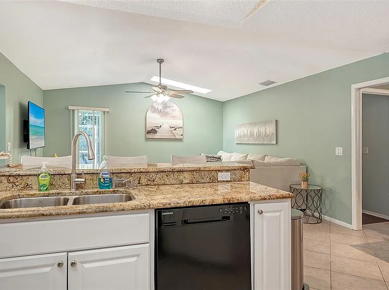 2246 Cork Oak St W — Photo 24